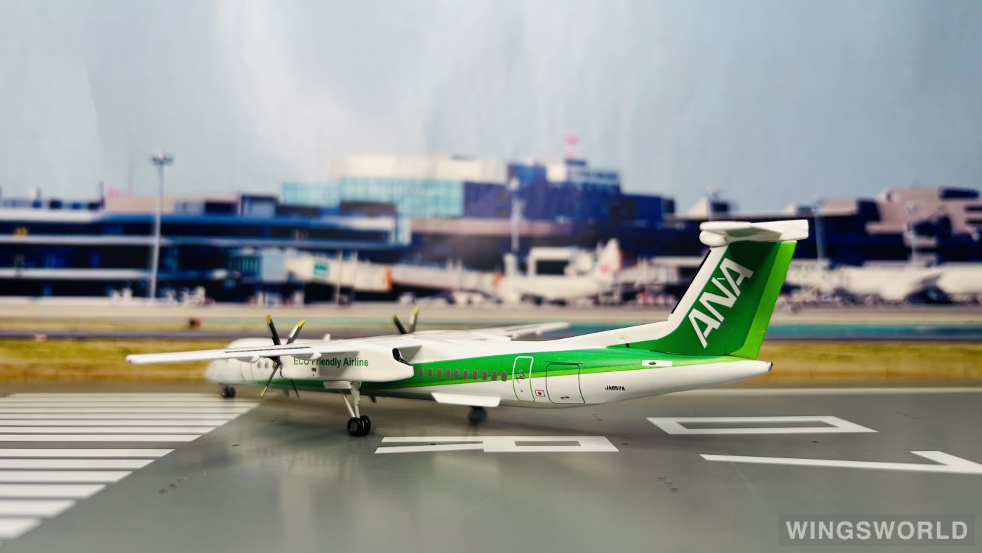 ANA Dash 8 Q-400 全日空 BOMBARDIER グリーンジェット ANA Dash 8 Q-400 全日空 BOMBARDIER グリーンジェット - メルカリ