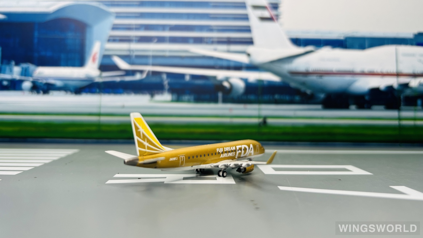 JC Wings 1:400 EW4175004 Fuji Dream Airlines 富士梦幻航空 Embraer ERJ-175 JA09FJ