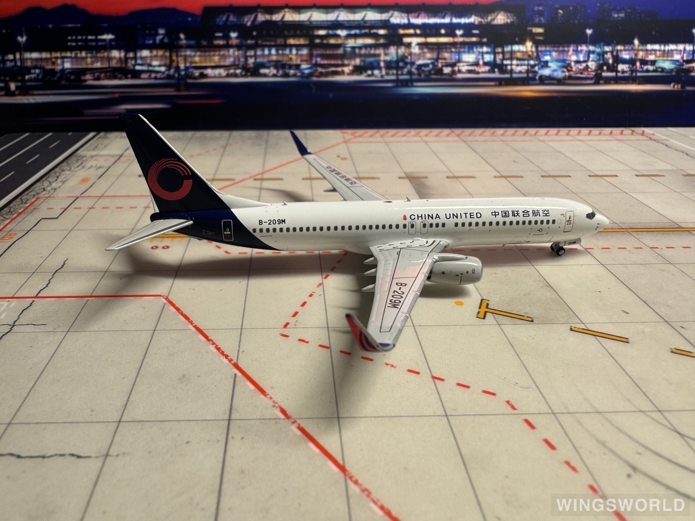 NGmodels 1:400 NG58227 China United Airlines 中国联合航空 Boeing 737-800 B-209M