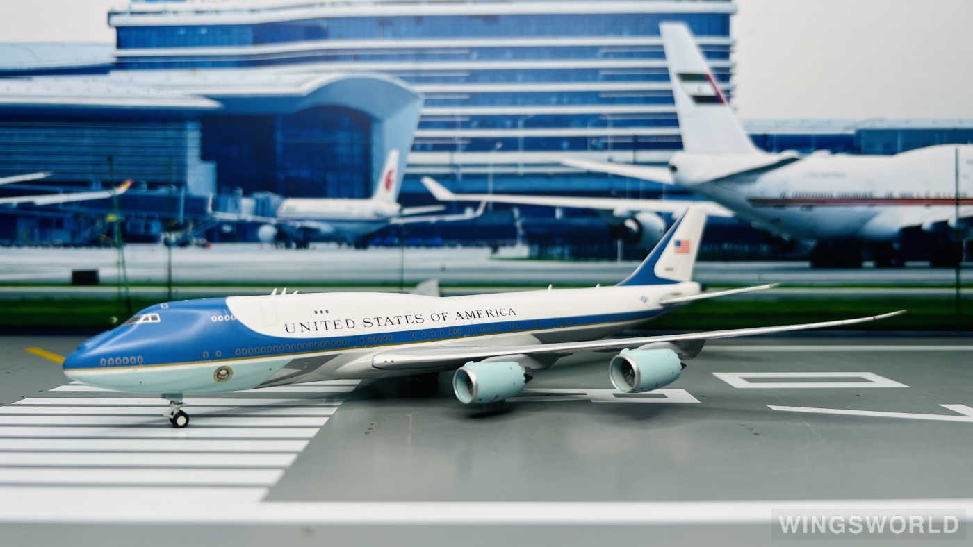 Geminijets 1:400 GJAFO1666 USAF 美国空军 Boeing 747-8i 38000