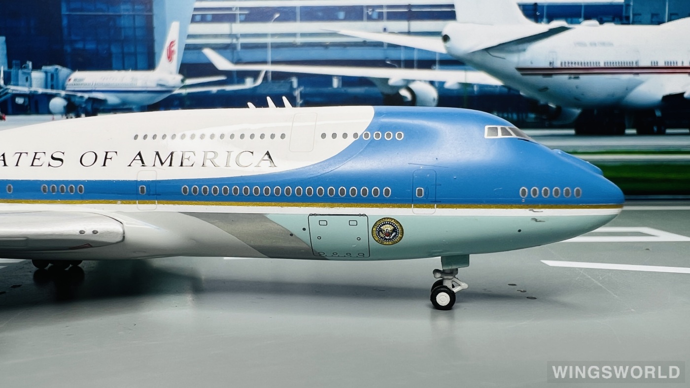 Geminijets 1:400 GJAFO1666 USAF 美国空军 Boeing 747-8i 38000