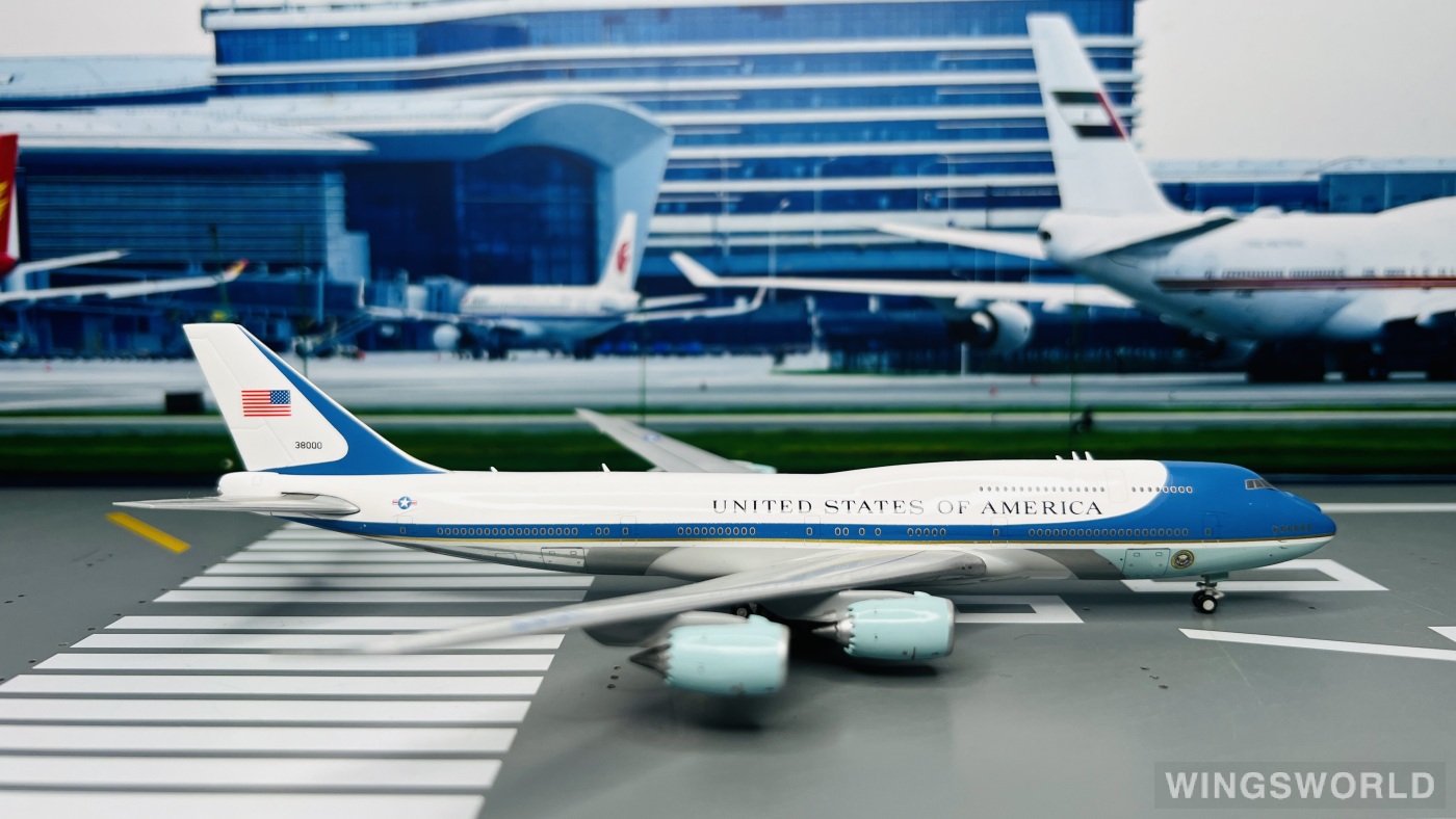 Geminijets 1:400 GJAFO1666 USAF 美国空军 Boeing 747-8i 38000
