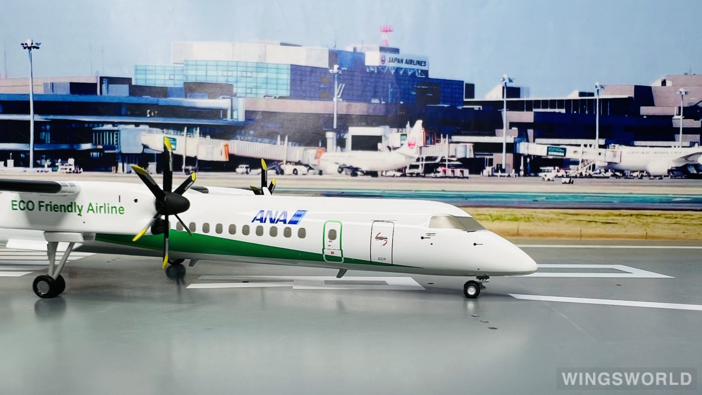 ANA Dash 8 Q-400 全日空 BOMBARDIER グリーンジェット ANA Dash 8 Q-400 全日空 BOMBARDIER グリーンジェット - メルカリ