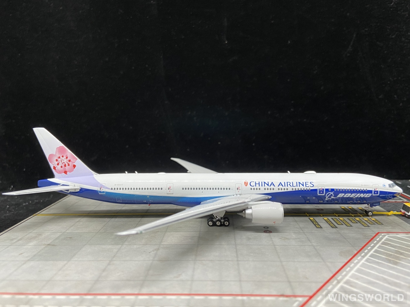 Phoenix 1:400 PH04092 China Airlines 中华航空 Boeing 777-300ER B-18007