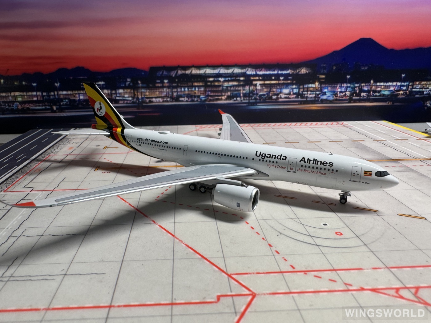 NGmodels 1:400 NG67002 Uganda Airlines 乌干达航空 Airbus A330-800neo 5X-NIL