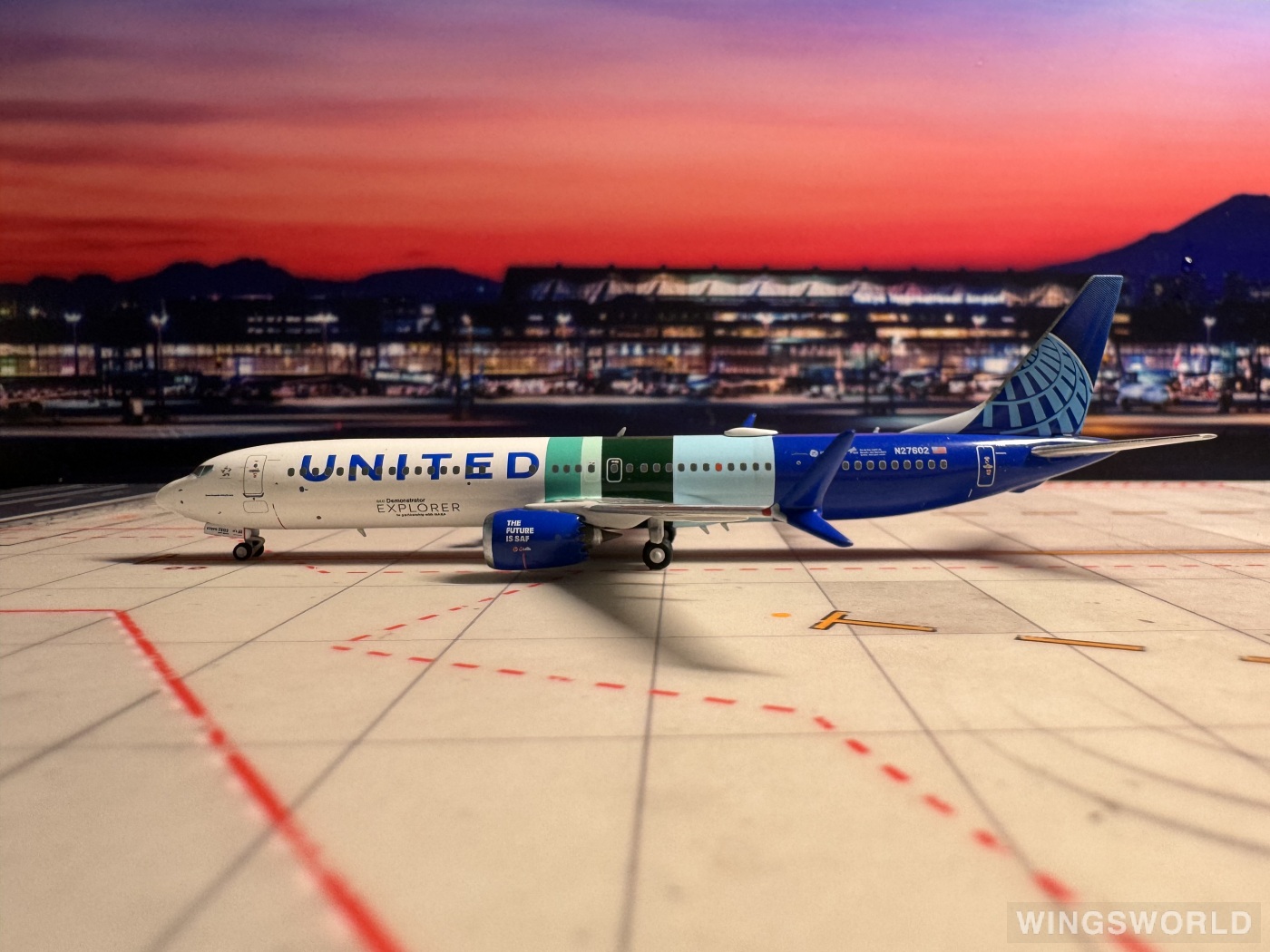 NGmodels 1:400 NG90002 United Airlines 美国联合航空 Boeing 737 MAX 10 N27602