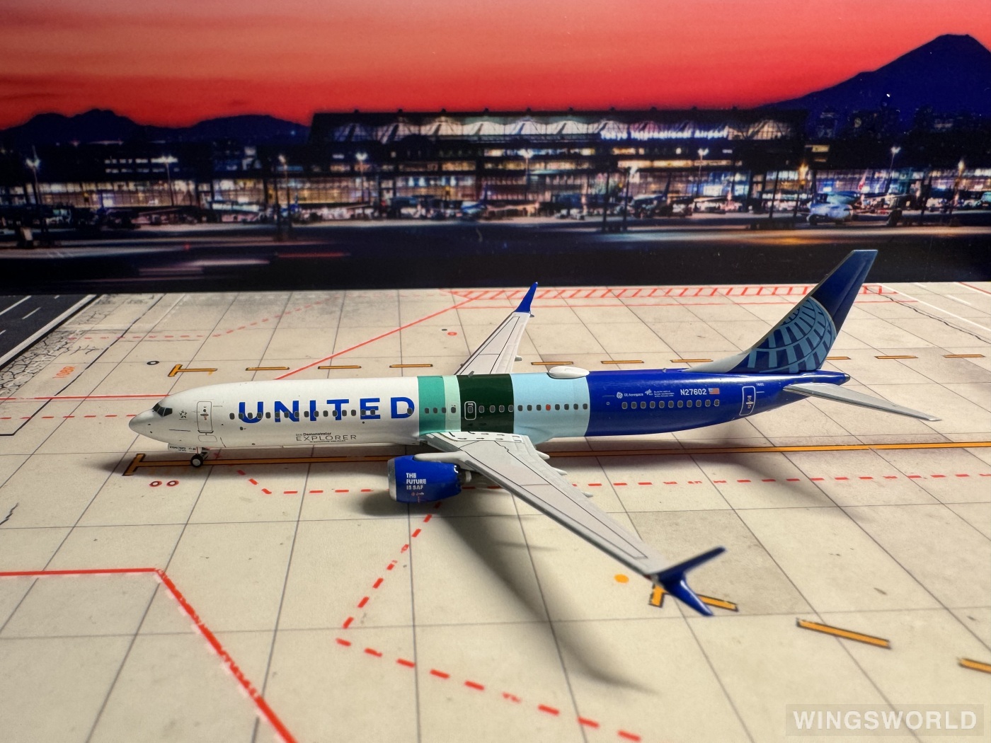 NGmodels 1:400 NG90002 United Airlines 美国联合航空 Boeing 737 MAX 10 N27602