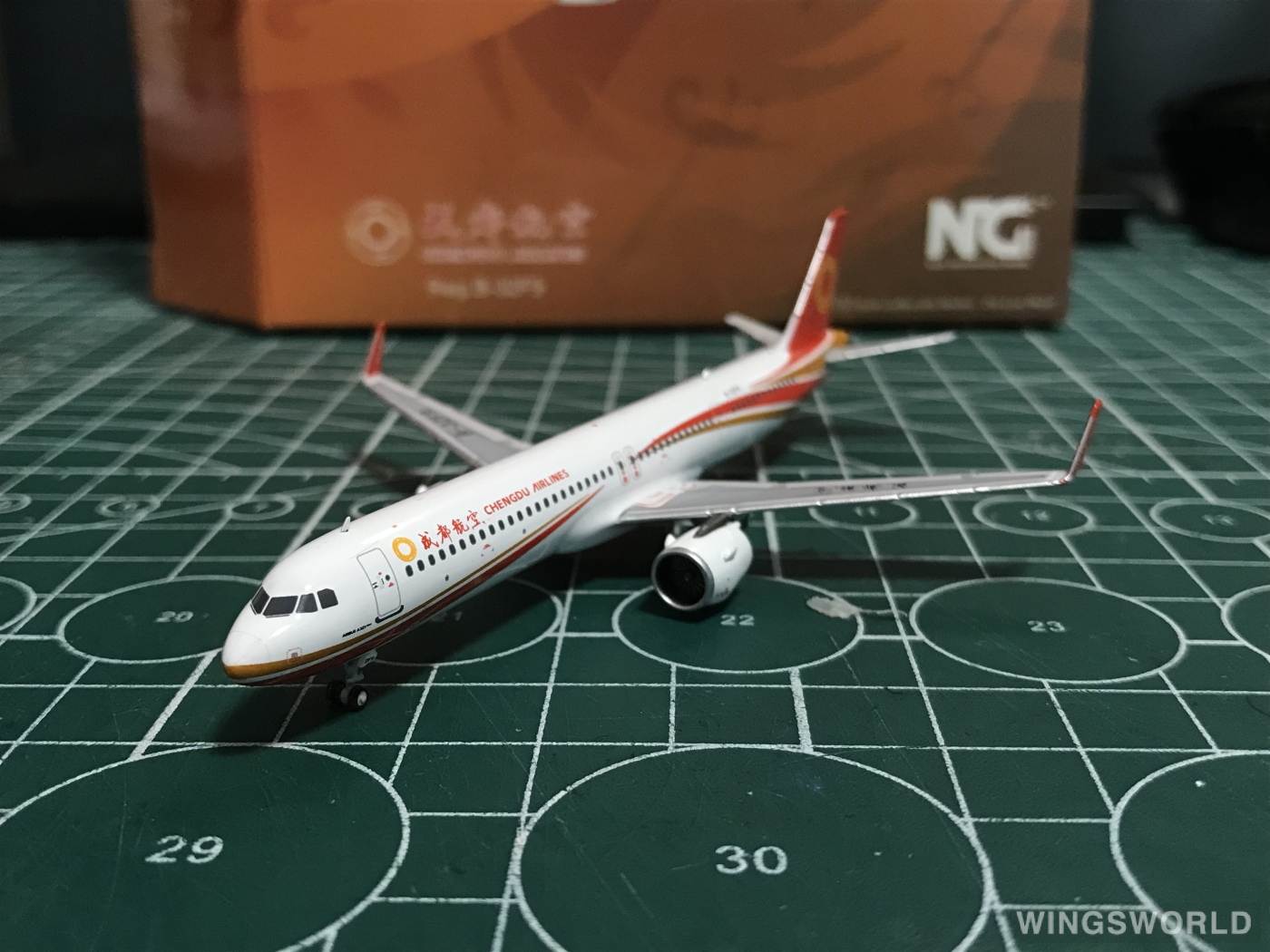 NGmodels 1:400 NG13103 Chengdu Airlines 成都航空 Airbus A321neo B-32F9