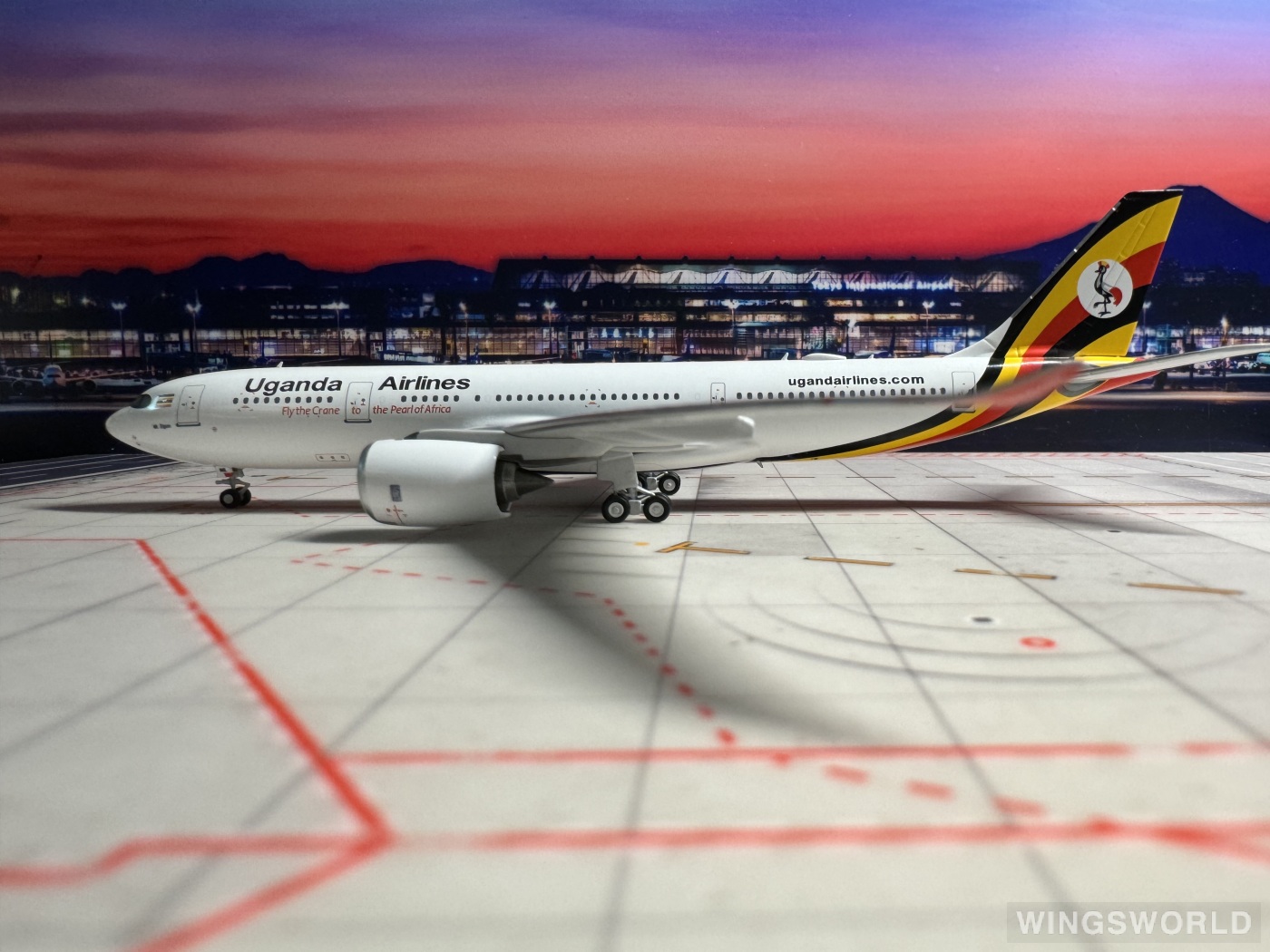 NGmodels 1:400 NG67002 Uganda Airlines 乌干达航空 Airbus A330-800neo 5X-NIL