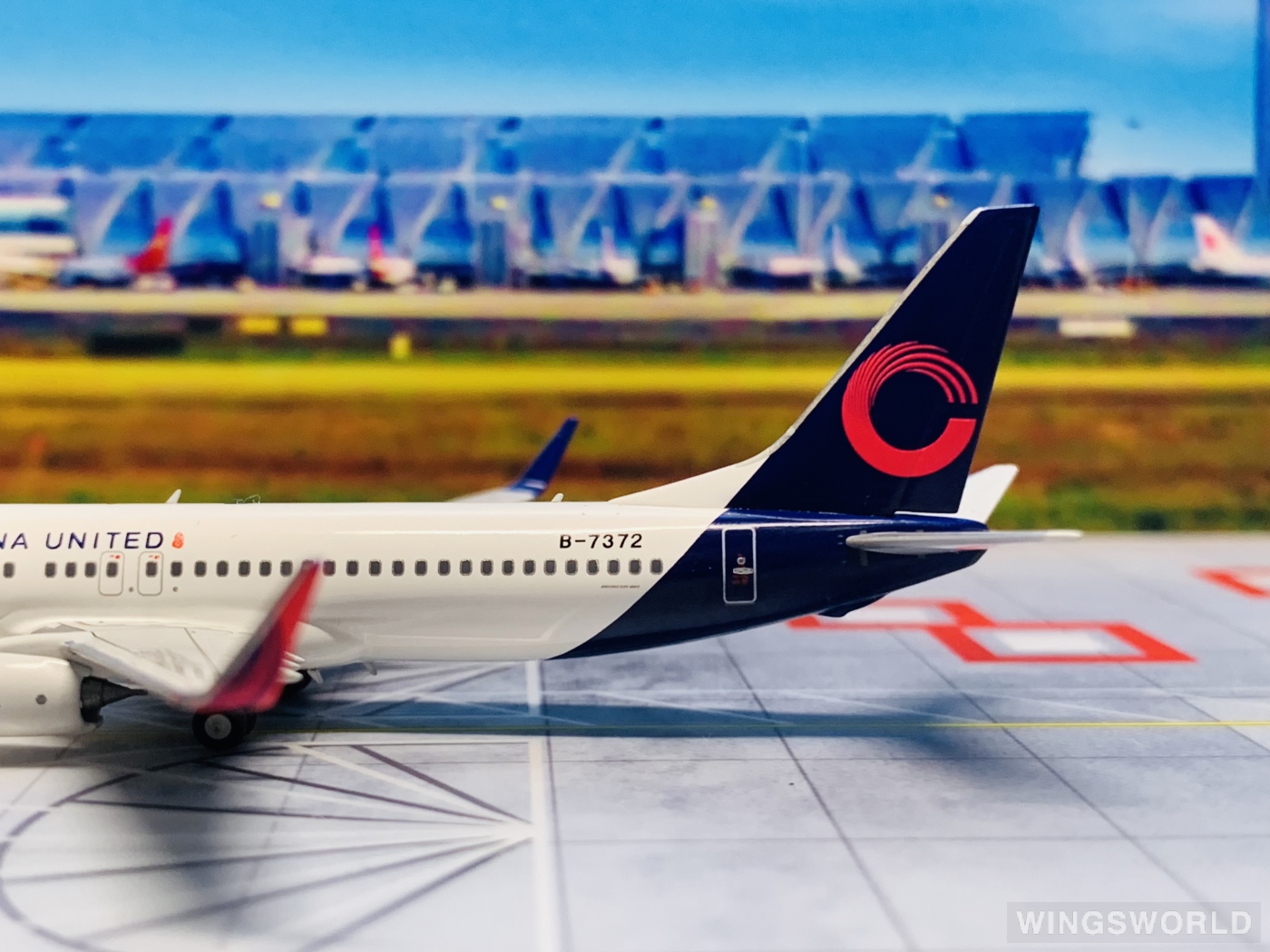 NGmodels 1:400 NG58226 China United Airlines 中国联合航空 Boeing 737-800 B-7372