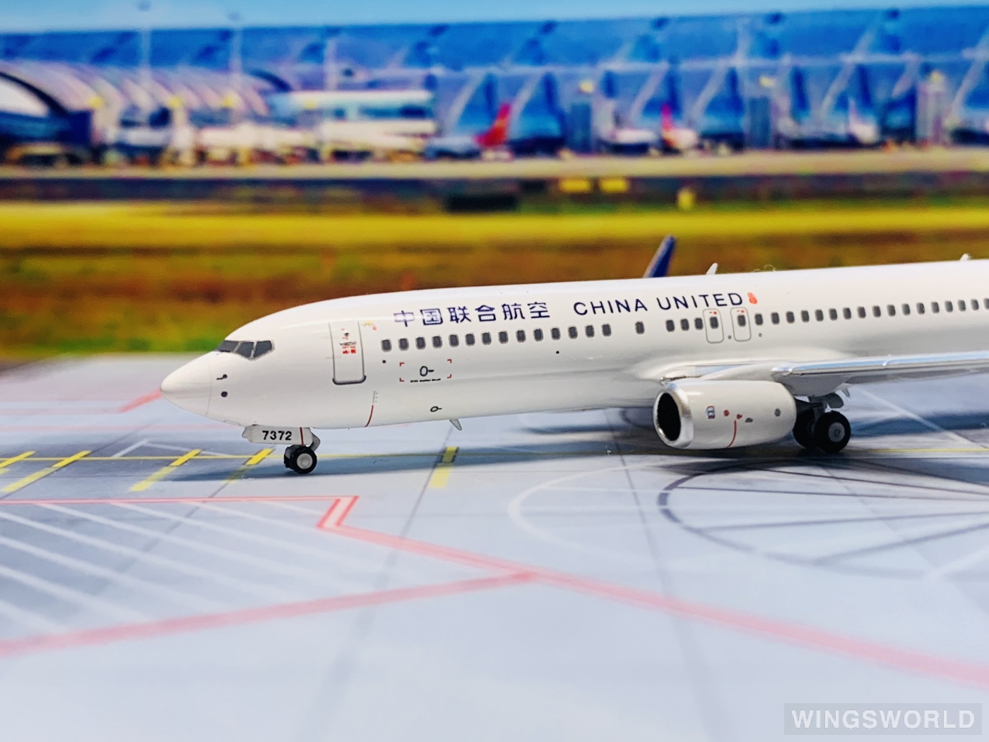 NGmodels 1:400 NG58226 China United Airlines 中国联合航空 Boeing 737-800 B-7372