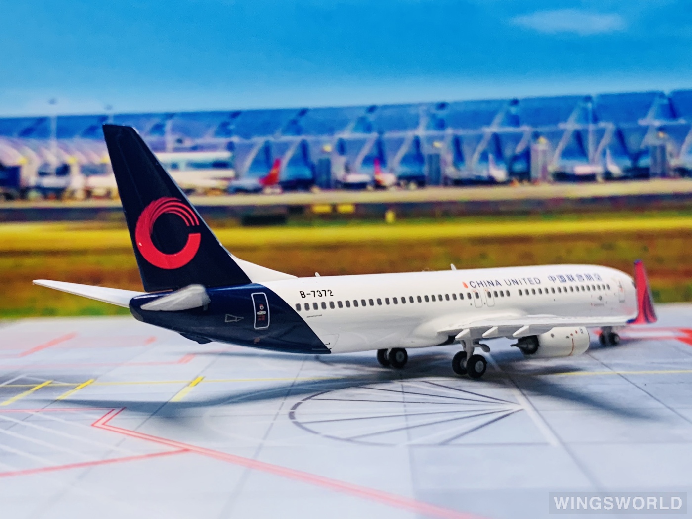 NGmodels 1:400 NG58226 China United Airlines 中国联合航空 Boeing 737-800 B-7372