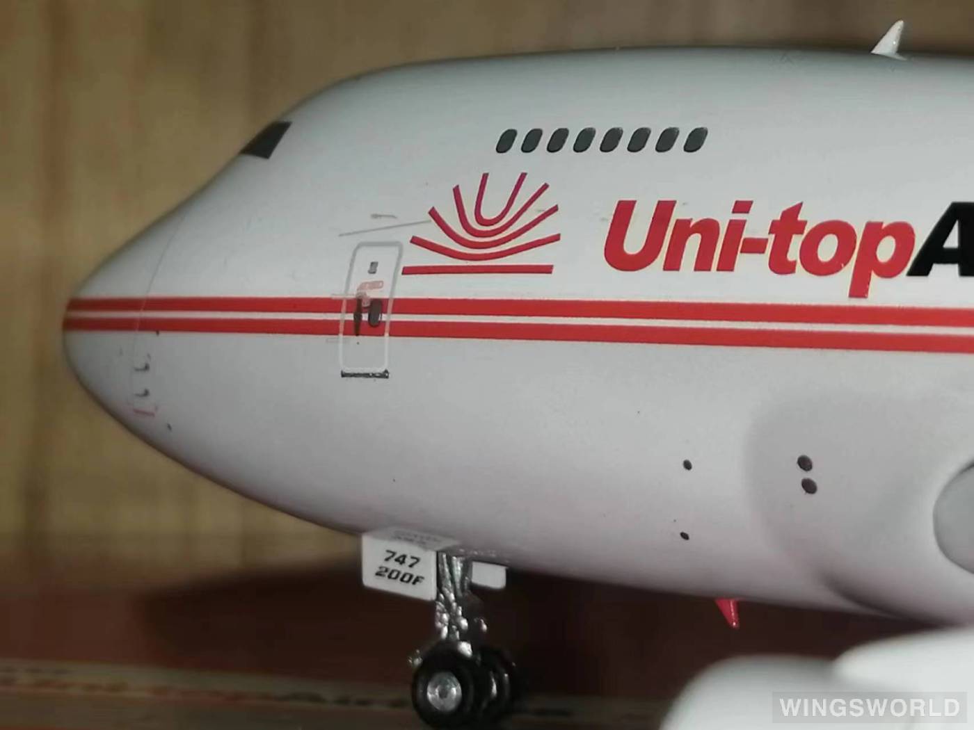 Phoenix 1:400 PH04168 Uni-Top Airlines 友和道通航空 Boeing 747-200 B-2462