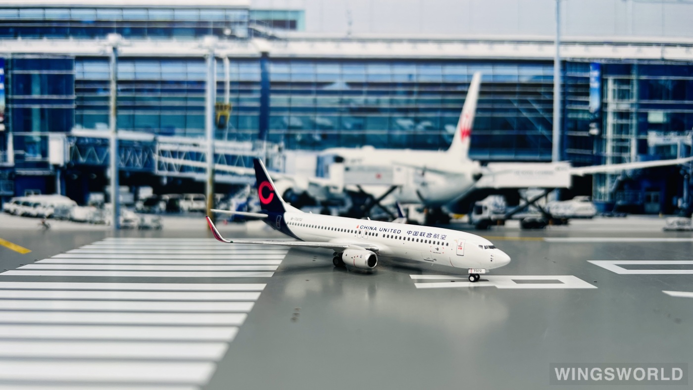 NGmodels 1:400 NG58226 China United Airlines 中国联合航空 Boeing 737-800 B-7372