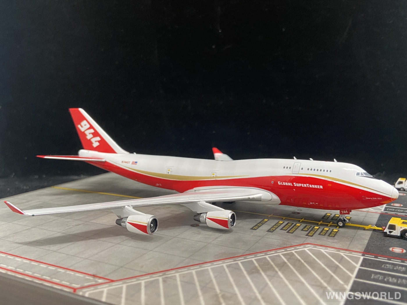 Phoenix 1:400 PH04246 Evergreen International Airlines 长青国际航空 Boeing 747-400 N744ST
