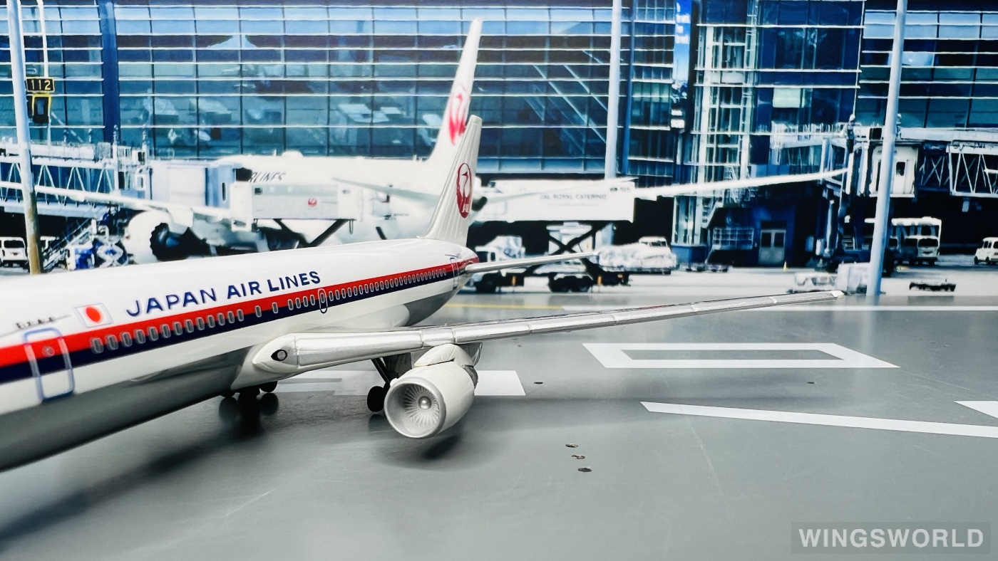 Dragon Models 1:400 55298 Japan Airlines 日本航空 Boeing 767-200 JA8231
