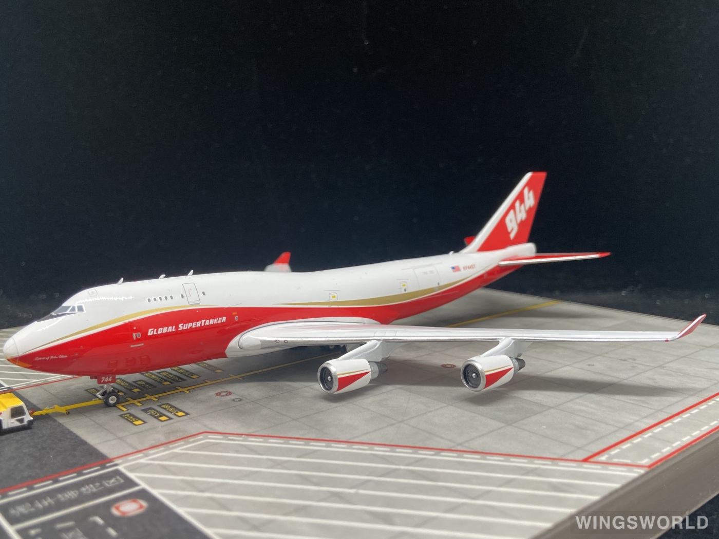 Phoenix 1:400 PH04246 Evergreen International Airlines 长青国际航空 Boeing 747-400 N744ST