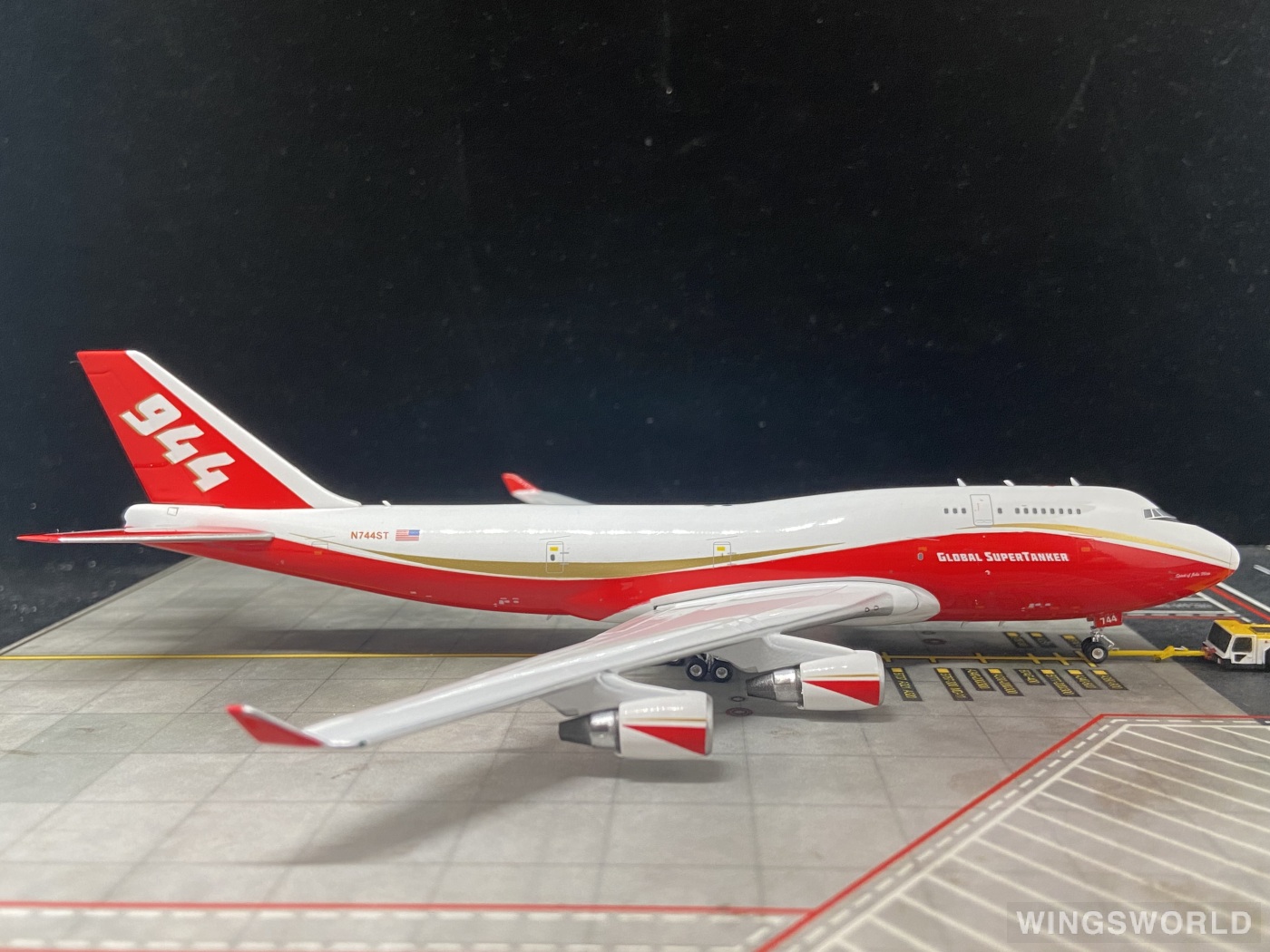 Phoenix 1:400 PH04246 Evergreen International Airlines 长青国际航空 Boeing 747-400 N744ST