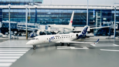 China Express Airlines 华夏航空 Bombardier CRJ200 B-3016  NG52061 NGmodels 1:200