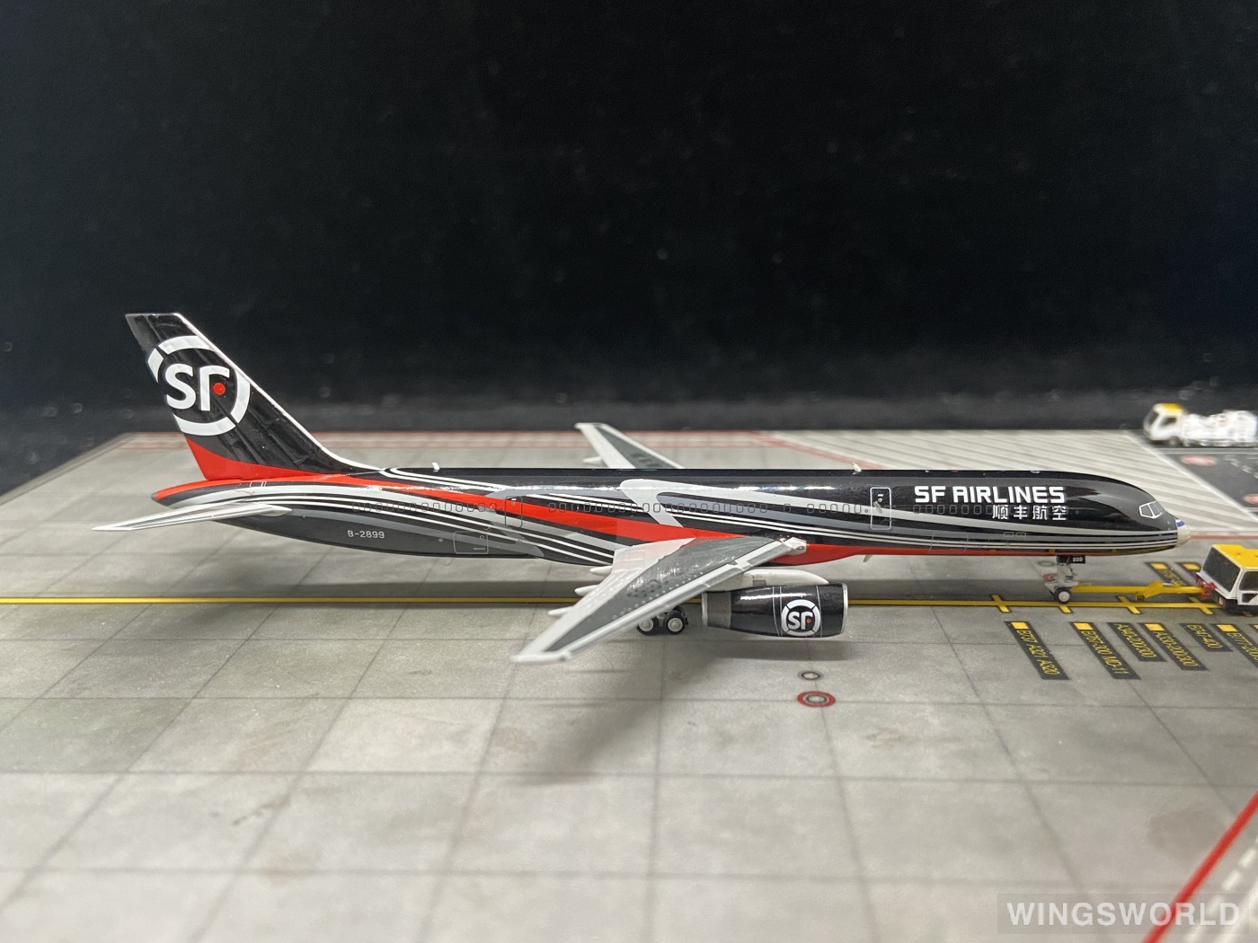 HYJLwings 1:400 HYJL57003 SF Airlines 顺丰航空 Boeing 757-200 B-2899