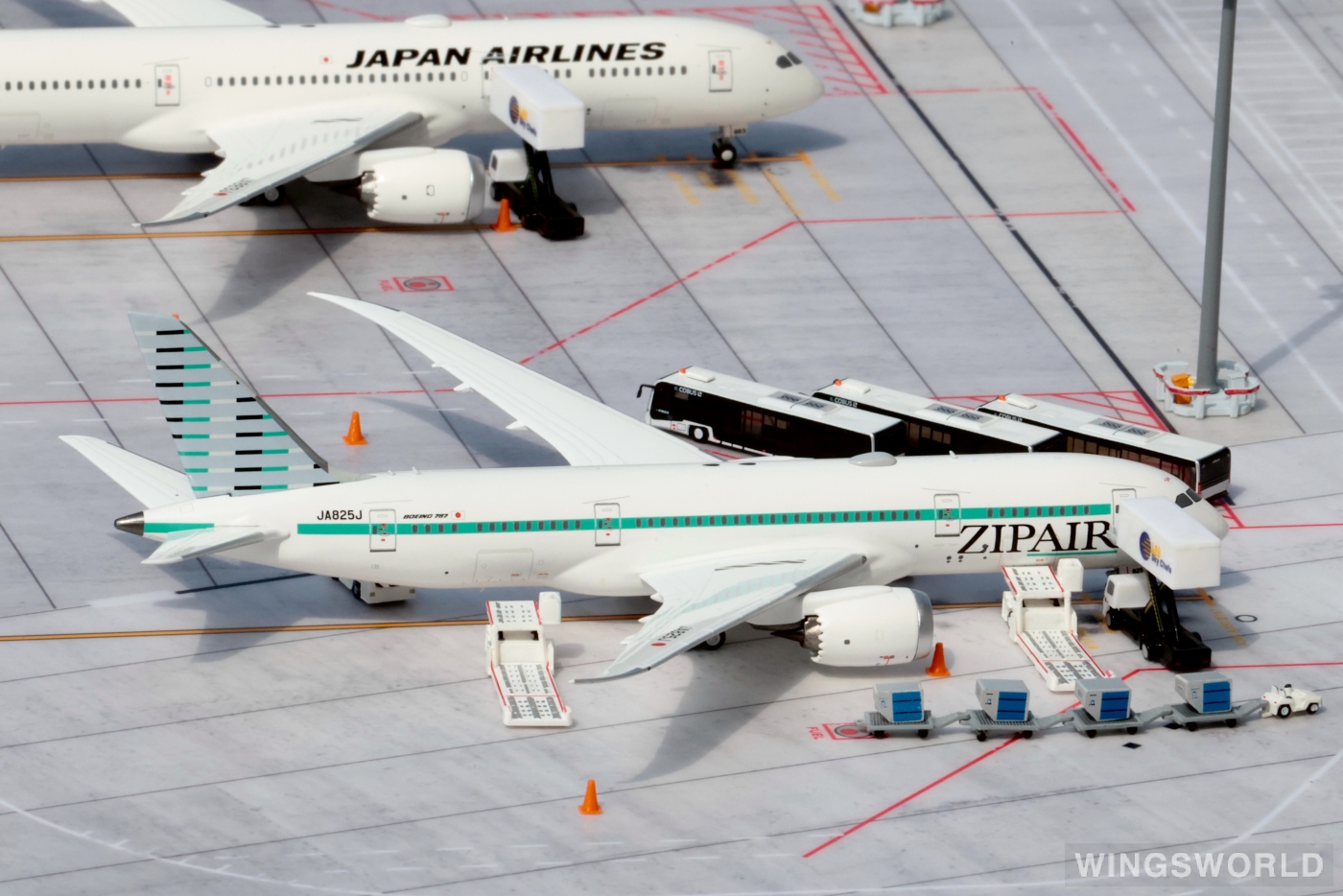 NGmodels 1:400 NG59017 ZIPAIR Boeing 787-8 JA825J