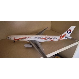 China Eastern 中国东方航空 Airbus A330-300 B-6128  KJ-A330-077 Inflight200 1:200