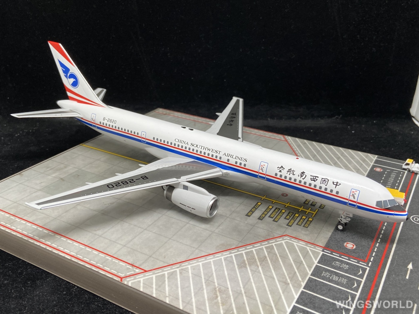 NGmodels 1:200 NG42023 China Southwest Airlines 中国西南航空 Boeing 757-200 B-2820