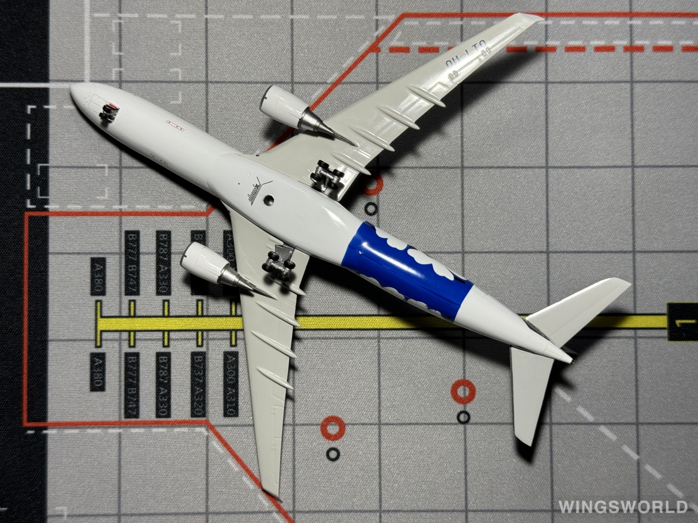 Phoenix 1:400 PH11069 Finnair 芬兰航空 Airbus A330-300 OH-LTO