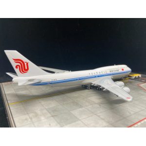 Air China 中国国际航空 Boeing 747-8i B-2479  XX40166 JC Wings 1:400