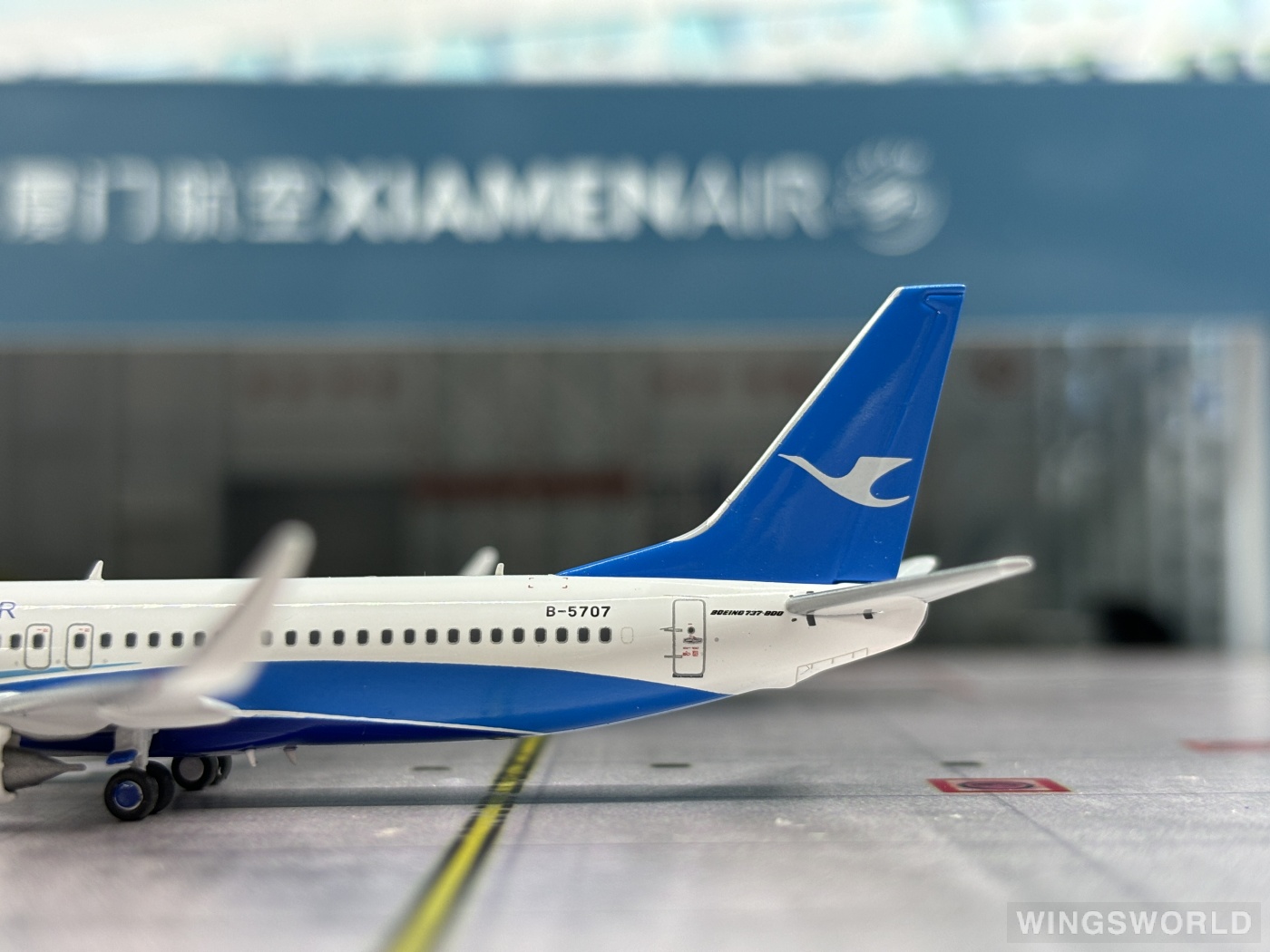 Creating Dreams Wings 1:400 CW24002 XiamenAir 厦门航空 Boeing 737-800 B-5707