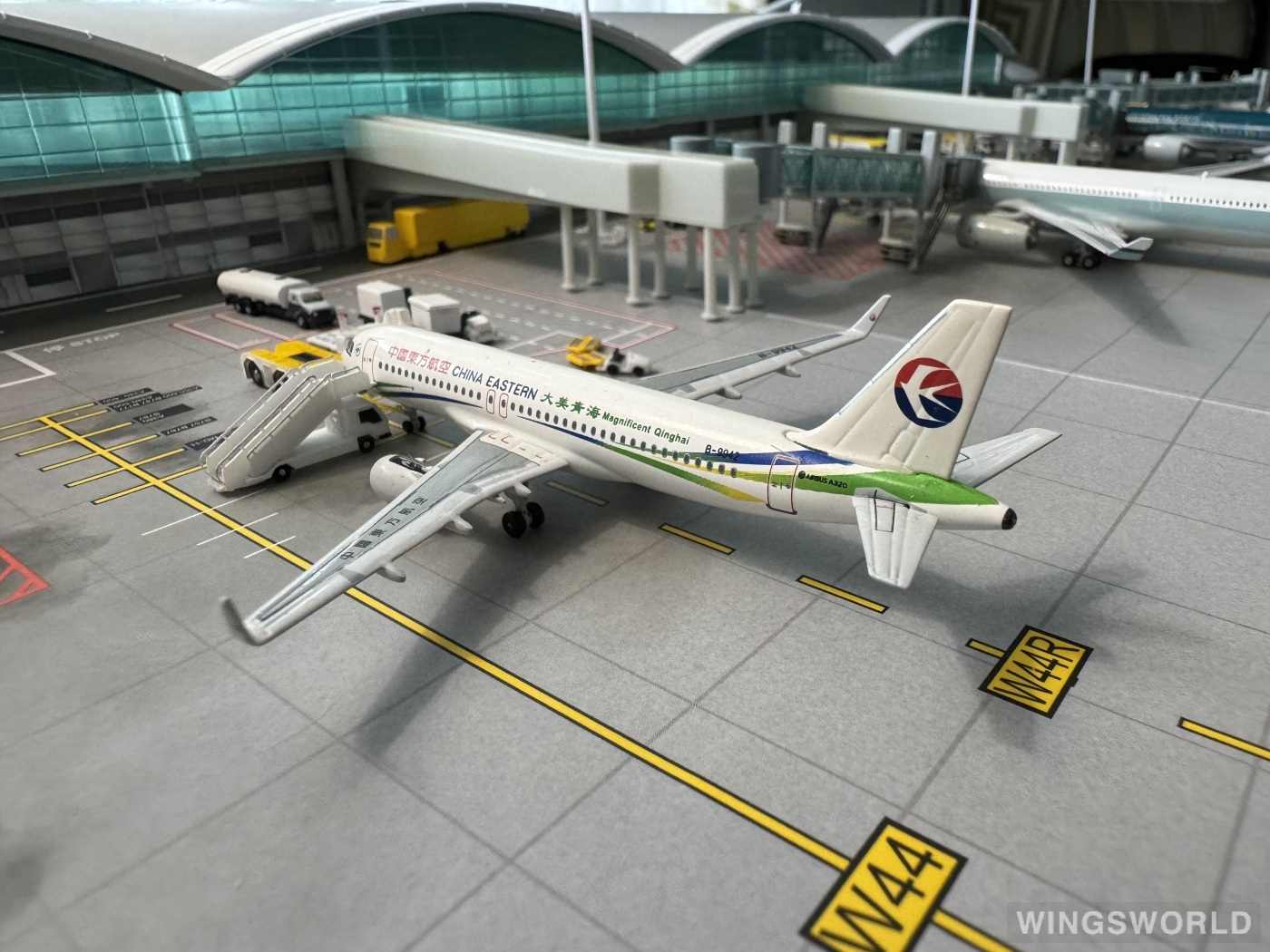 AeroClassics 1:400 ACB9942 China Eastern 中国东方航空 Airbus A320 B-9942