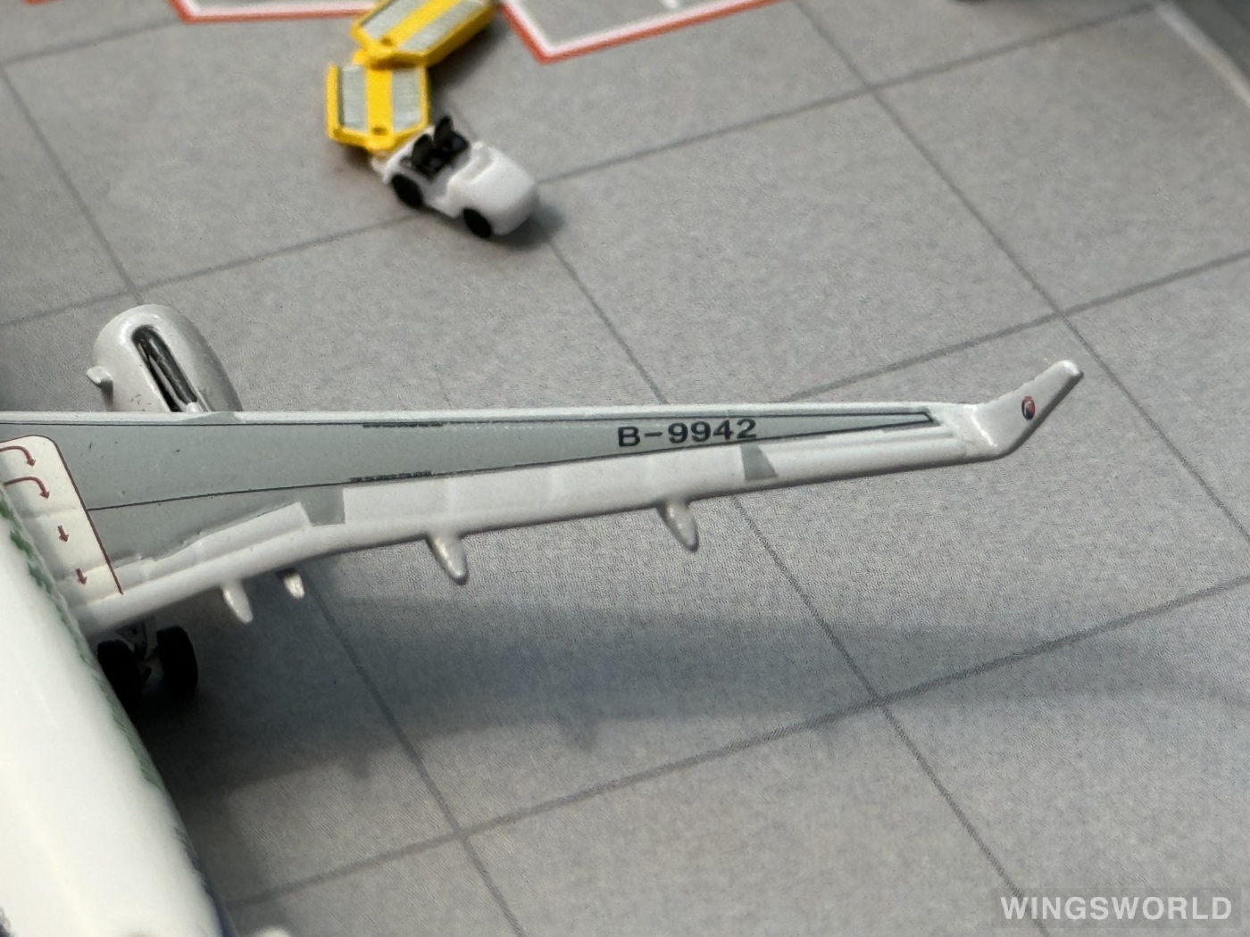 AeroClassics 1:400 ACB9942 China Eastern 中国东方航空 Airbus A320 B-9942