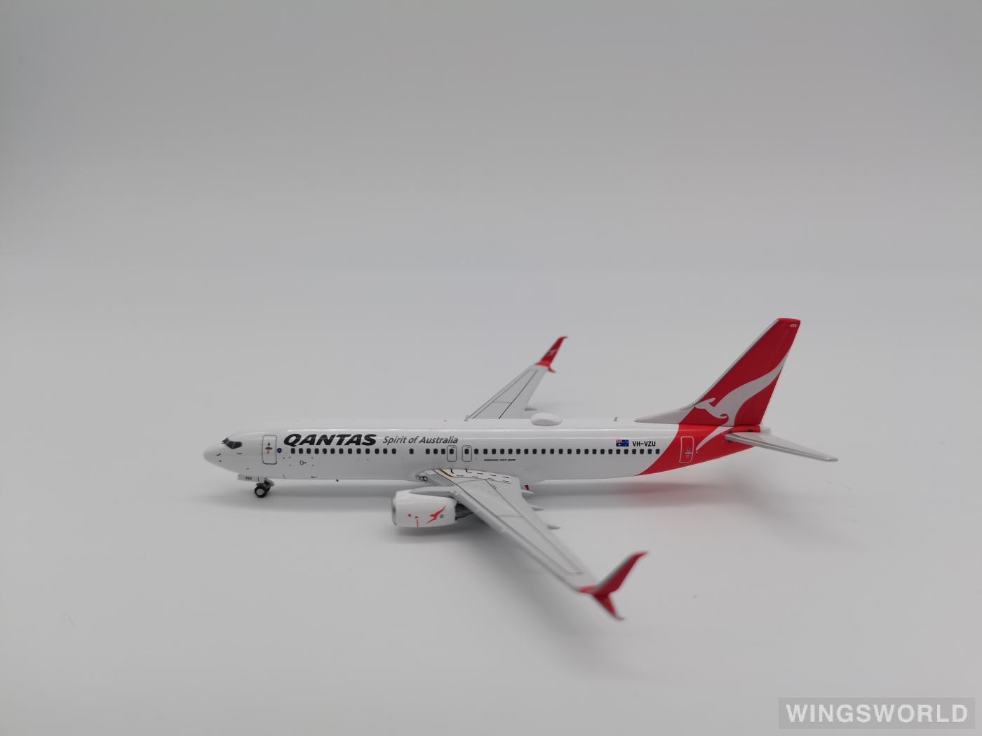 Pandamodel 1:400 62405 Qantas 澳洲航空 Boeing 737-800 VH-VZU