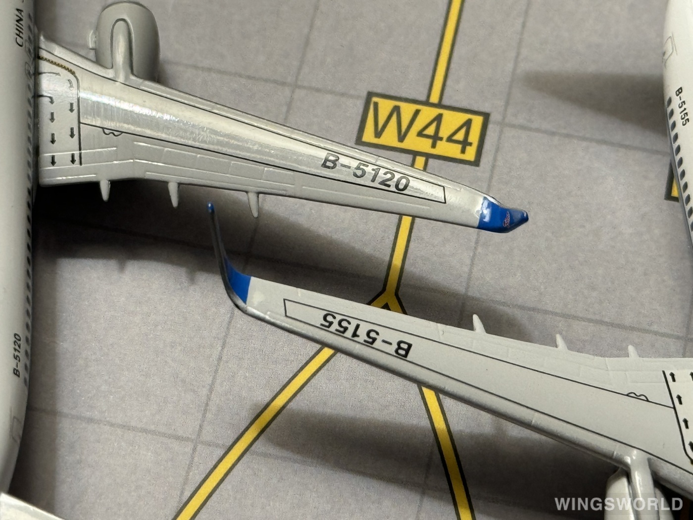 Creating Dreams Wings 1:400 38CZA2 China Southern 中国南方航空 Boeing 737-800 B-5120