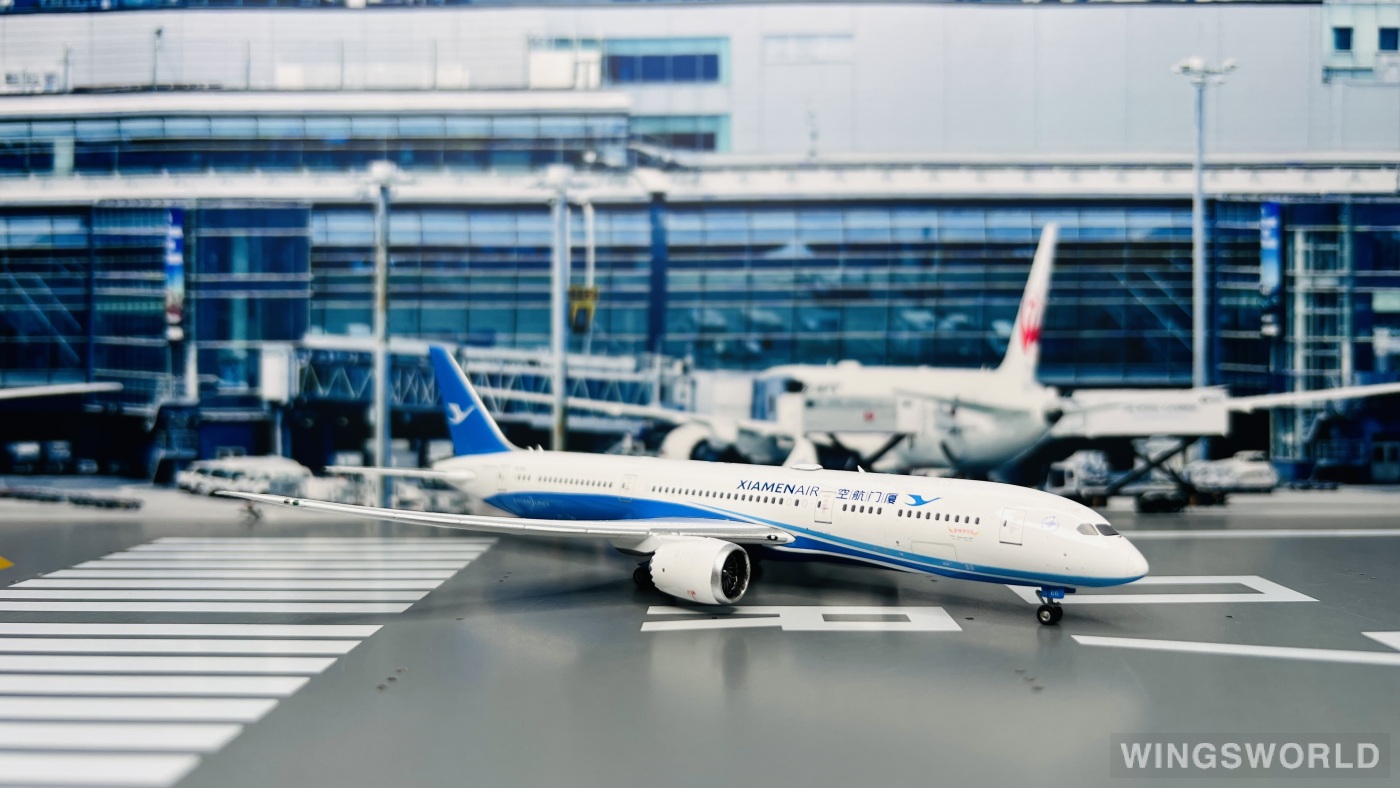 Phoenix 1:400 PH11343 XiamenAir 厦门航空 Boeing 787-9 B-1566