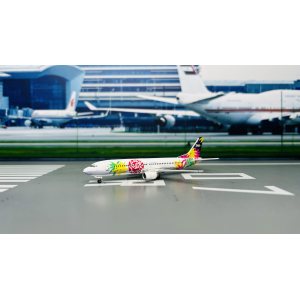 Skynet Asia Airways 亚洲天网航空 Boeing 737-400 JA737F  15737F Geminijets 1:400
