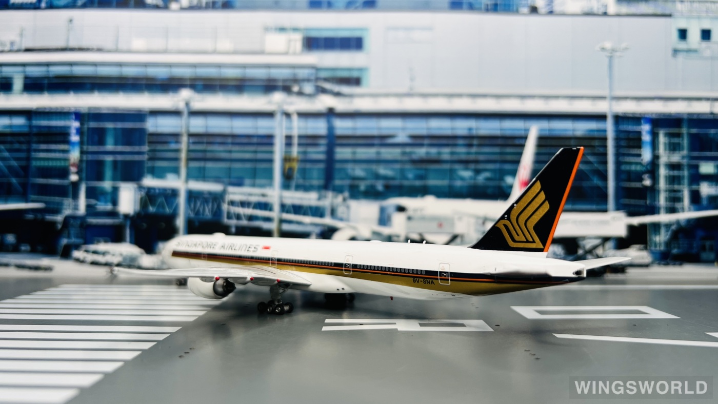 Phoenix 1:400 PH11230 Singapore Airlines 新加坡航空 Boeing 777-300ER 9V-SNA