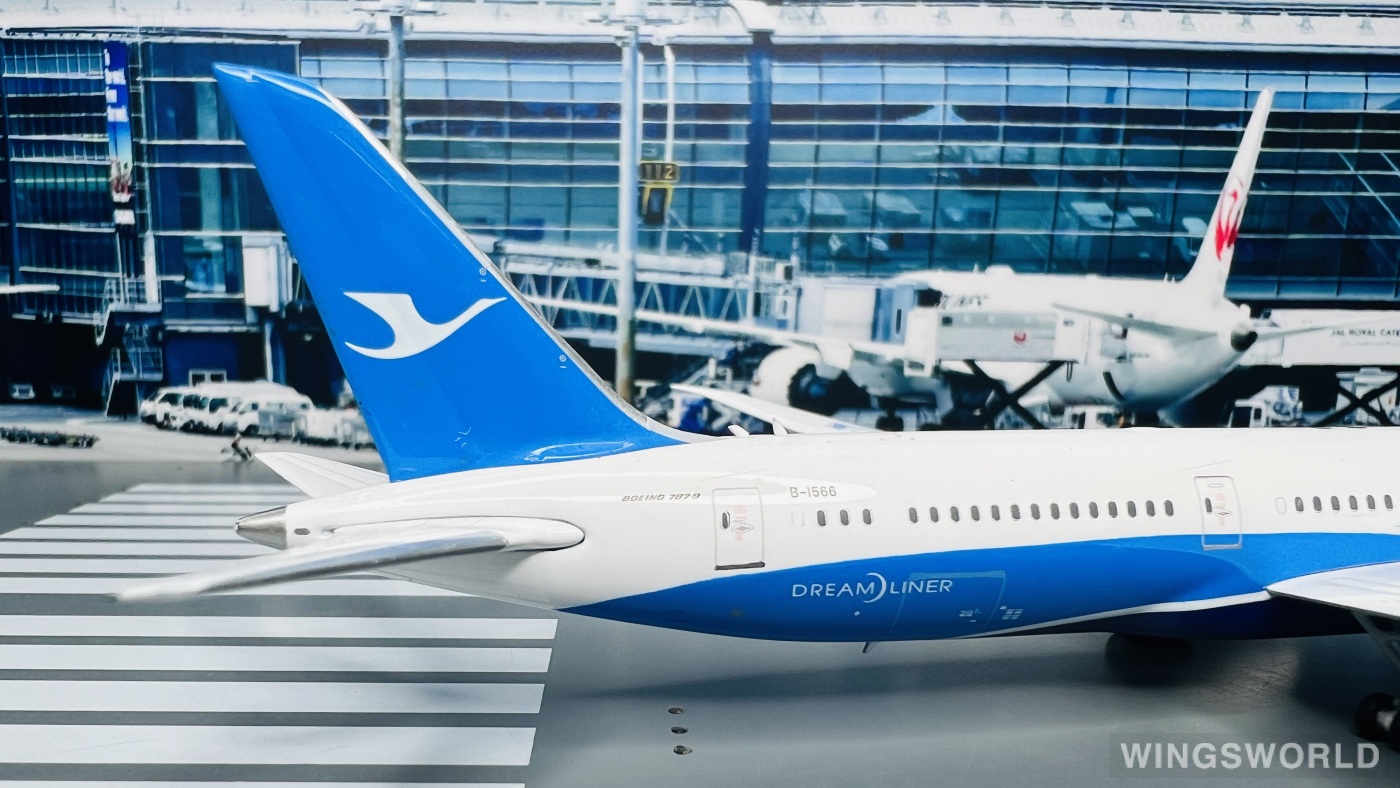 Phoenix 1:400 PH11343 XiamenAir 厦门航空 Boeing 787-9 B-1566