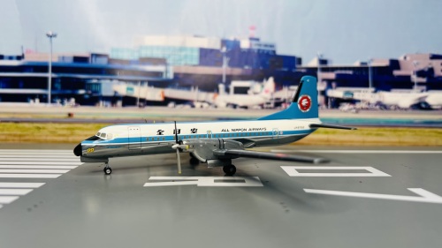 Hogan 1:200 NAMC YS-11 ANA 全日空YS21149 JA8722 的相册- 飞机模型