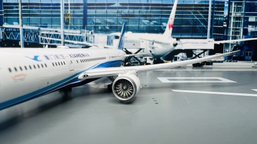 Phoenix 1:400 Boeing 737-800 Japan Airlines 日本航空PH04643 JA317J