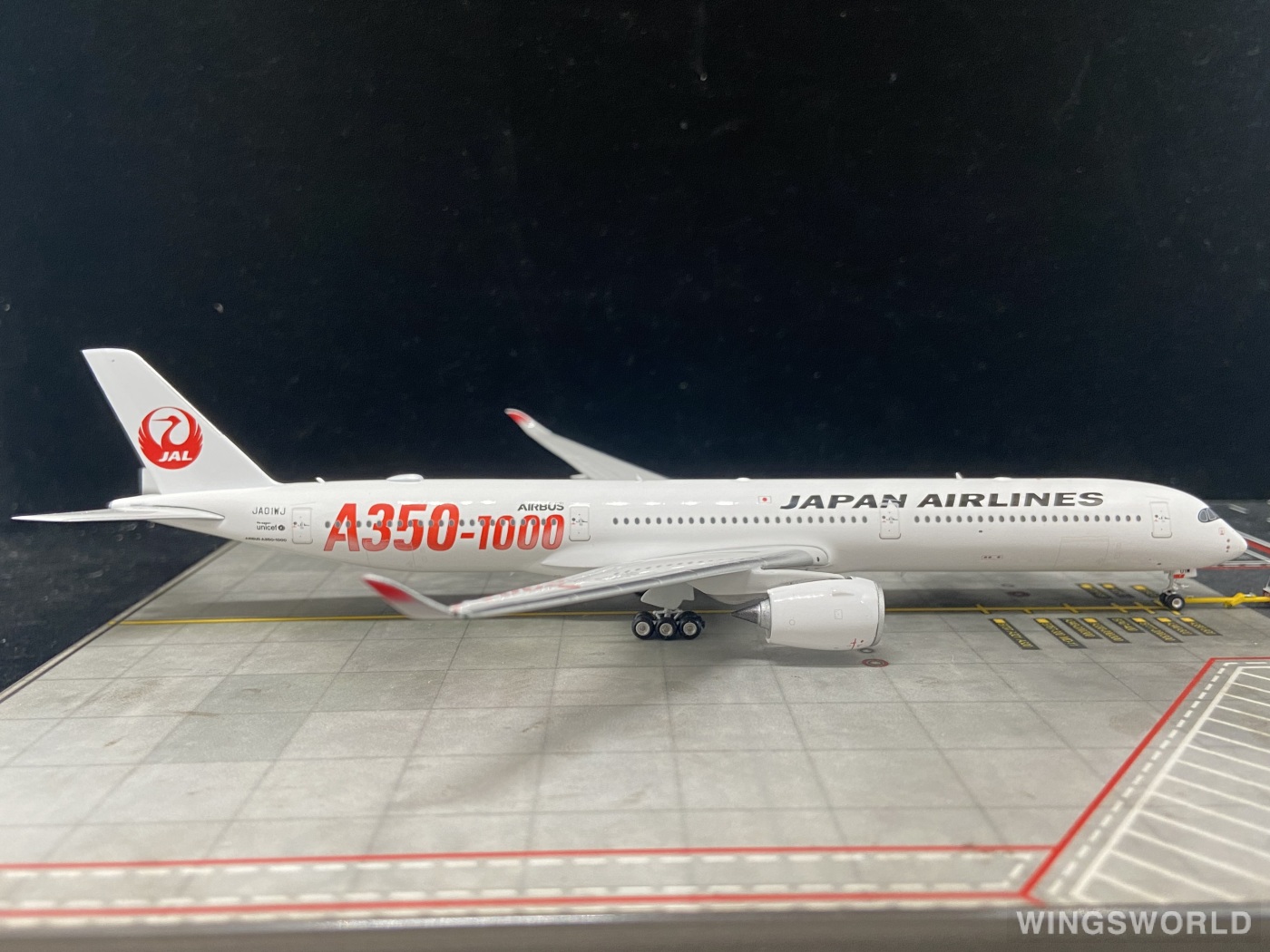 航空機・ヘリコプター Phoenix 1/400 JAL A350-1000 JA01WJ www.JetCollector.com: JAL A350-1000 JA01WJ 1:400 Scale