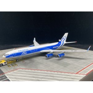 AirBridgeCargo 空桥货运航空 Ilyushin Il-96 RA-96013  PH11891 Phoenix 1:400