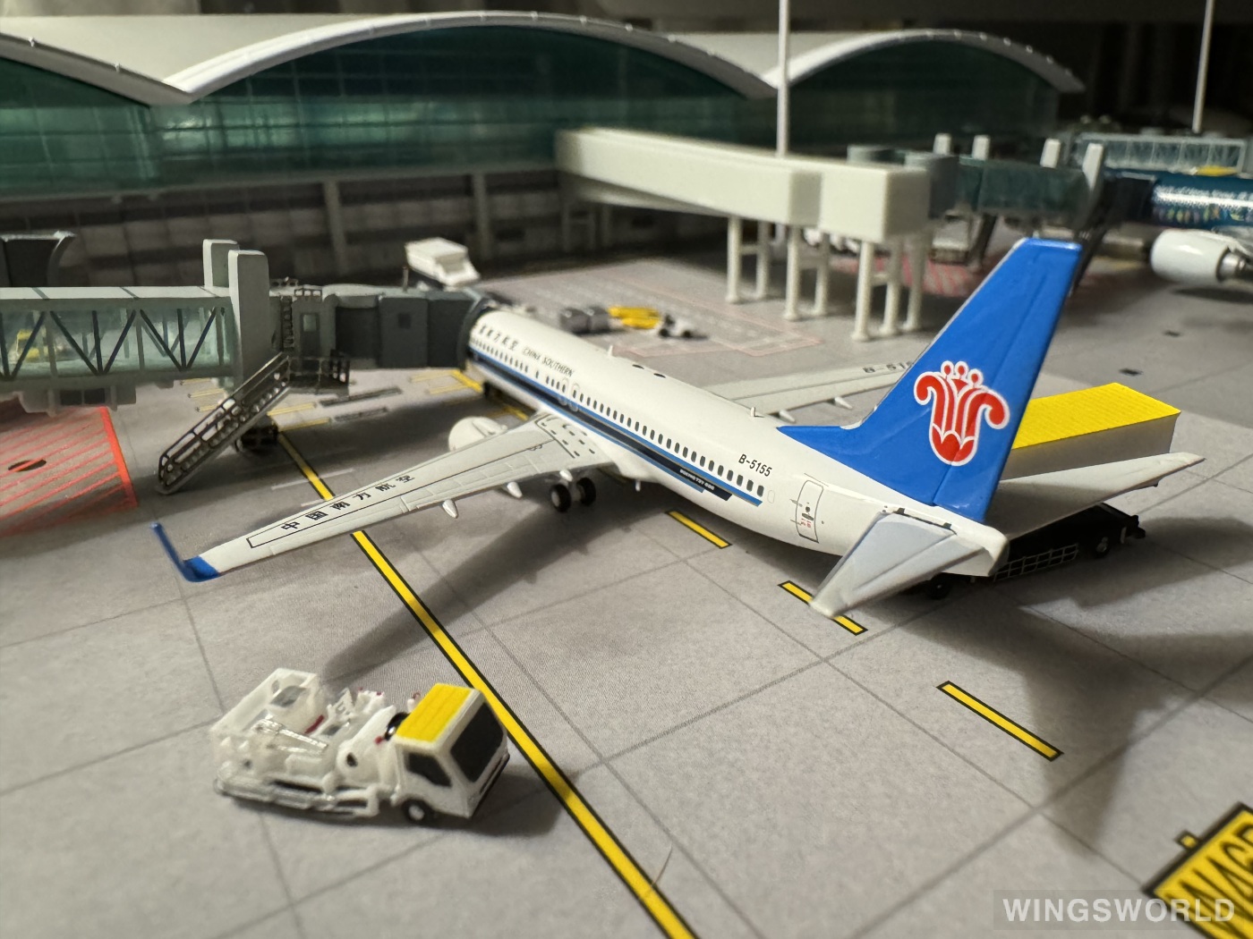 Creating Dreams Wings 1:400 CW24005 China Southern 中国南方航空 Boeing 737-800 B-5155