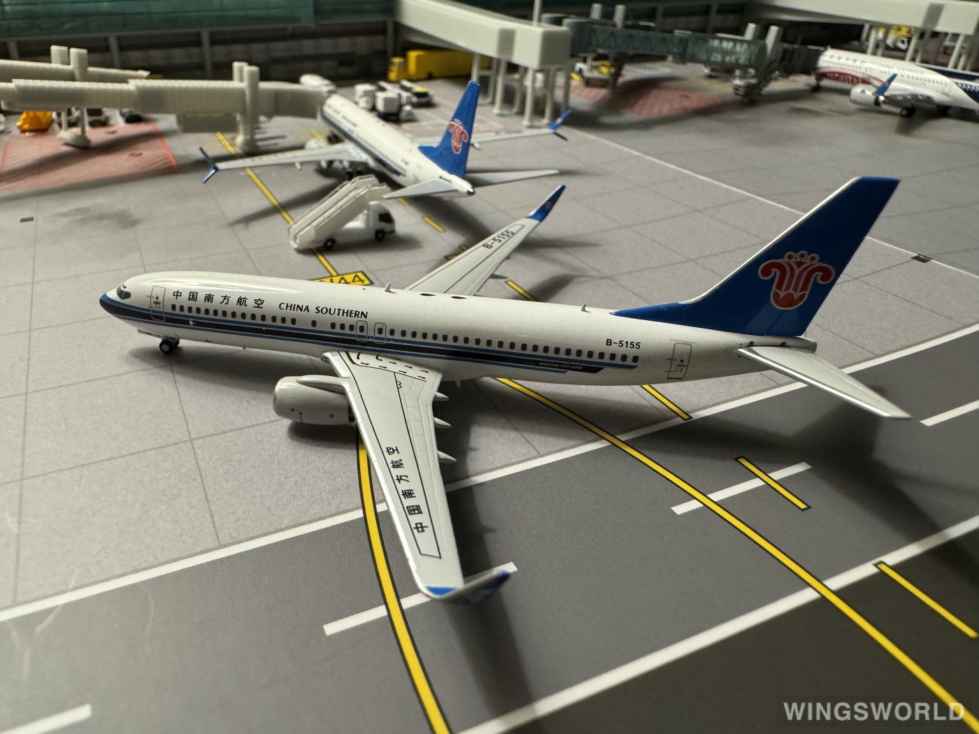 Creating Dreams Wings 1:400 CW24005 China Southern 中国南方航空 Boeing 737-800 B-5155