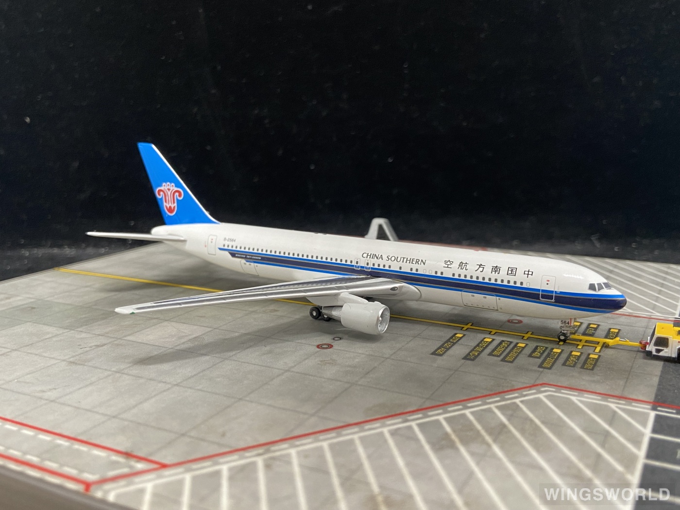 AeroClassics 1:400 AC18115 China Southern 中国南方航空 Boeing 767-300 B-2564