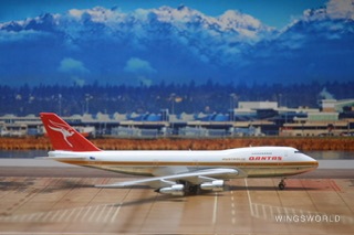 Phoenix 1:400 PH04377 Qantas 澳洲航空 Boeing 747-200 VH-EBA