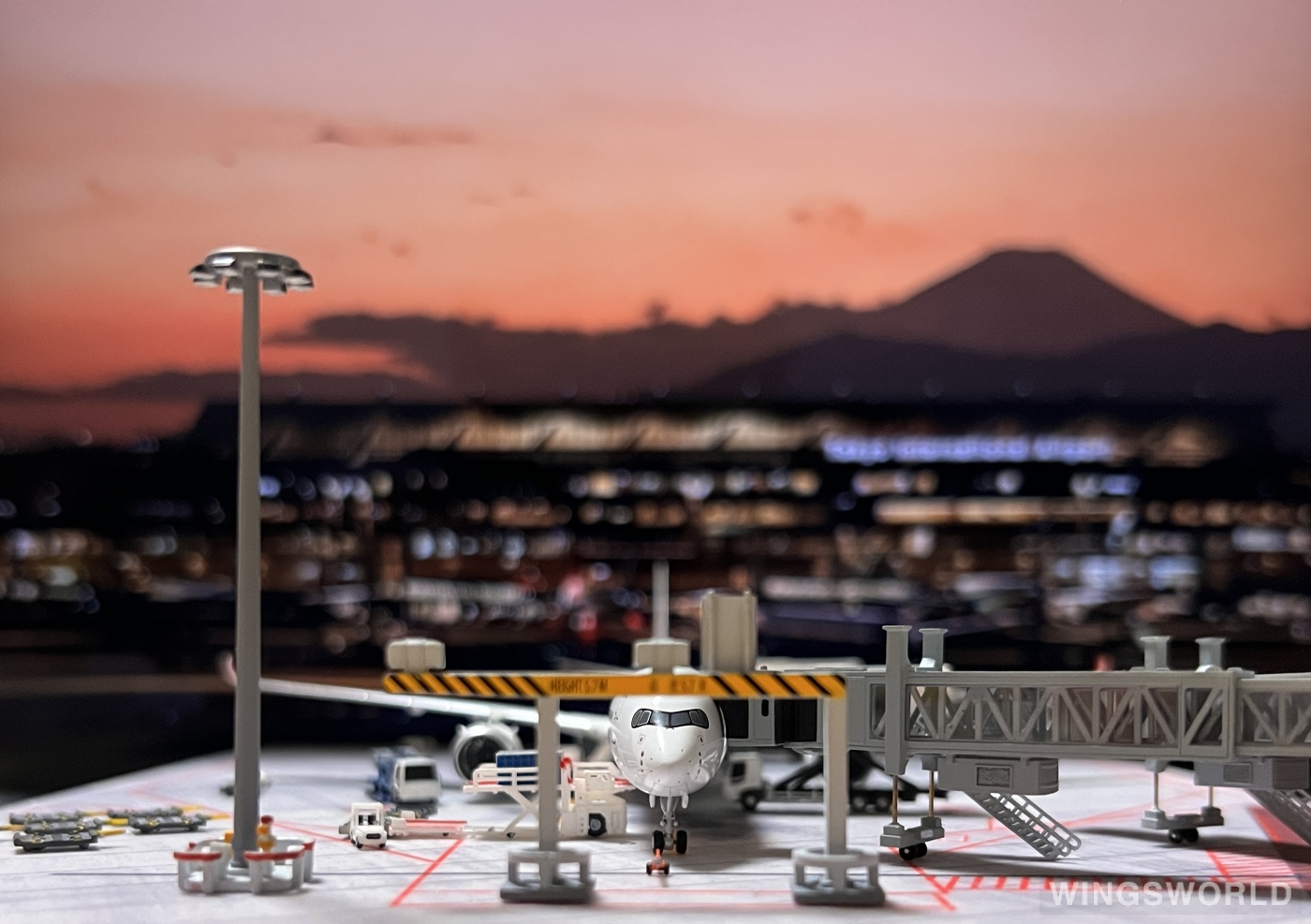 NGmodels 1:400 NG57003 Japan Airlines 日本航空 Airbus A350-1000 JA01WJ