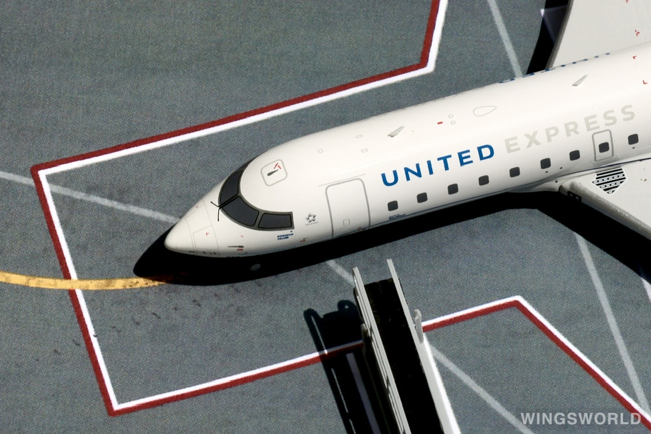 NGmodels 1:200 NG52038 United Airlines 美国联合航空 Bombardier CRJ200 N223JS