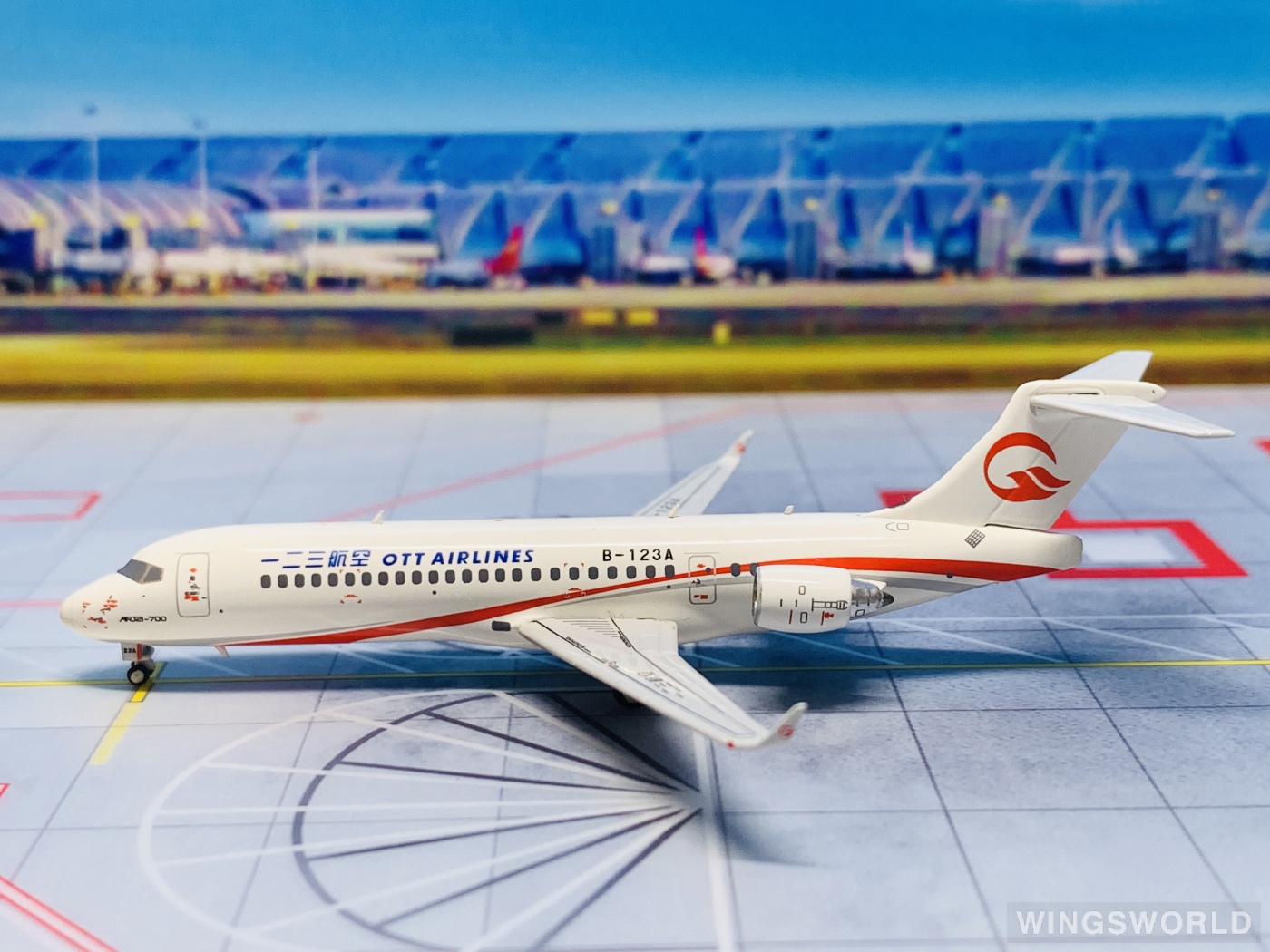 NGmodels 1:400 NG21012 OTT Airlines 一二三航空 Comac ARJ21-700 B-123A