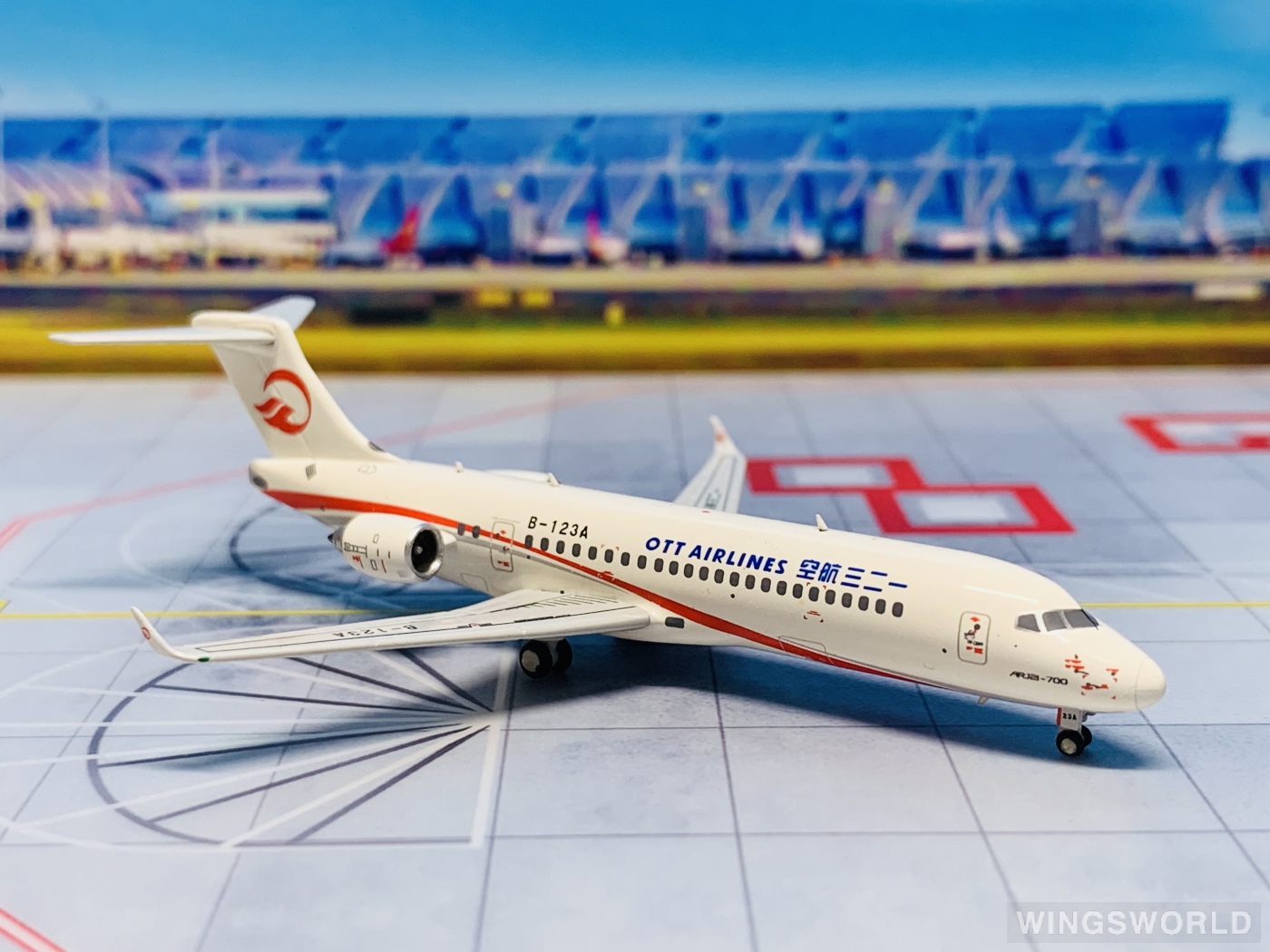 NGmodels 1:400 NG21012 OTT Airlines 一二三航空 Comac ARJ21-700 B-123A